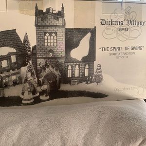 Department 56 Dickens The Spirit Of Giving #58322 Start a Tradition 13 pc Set